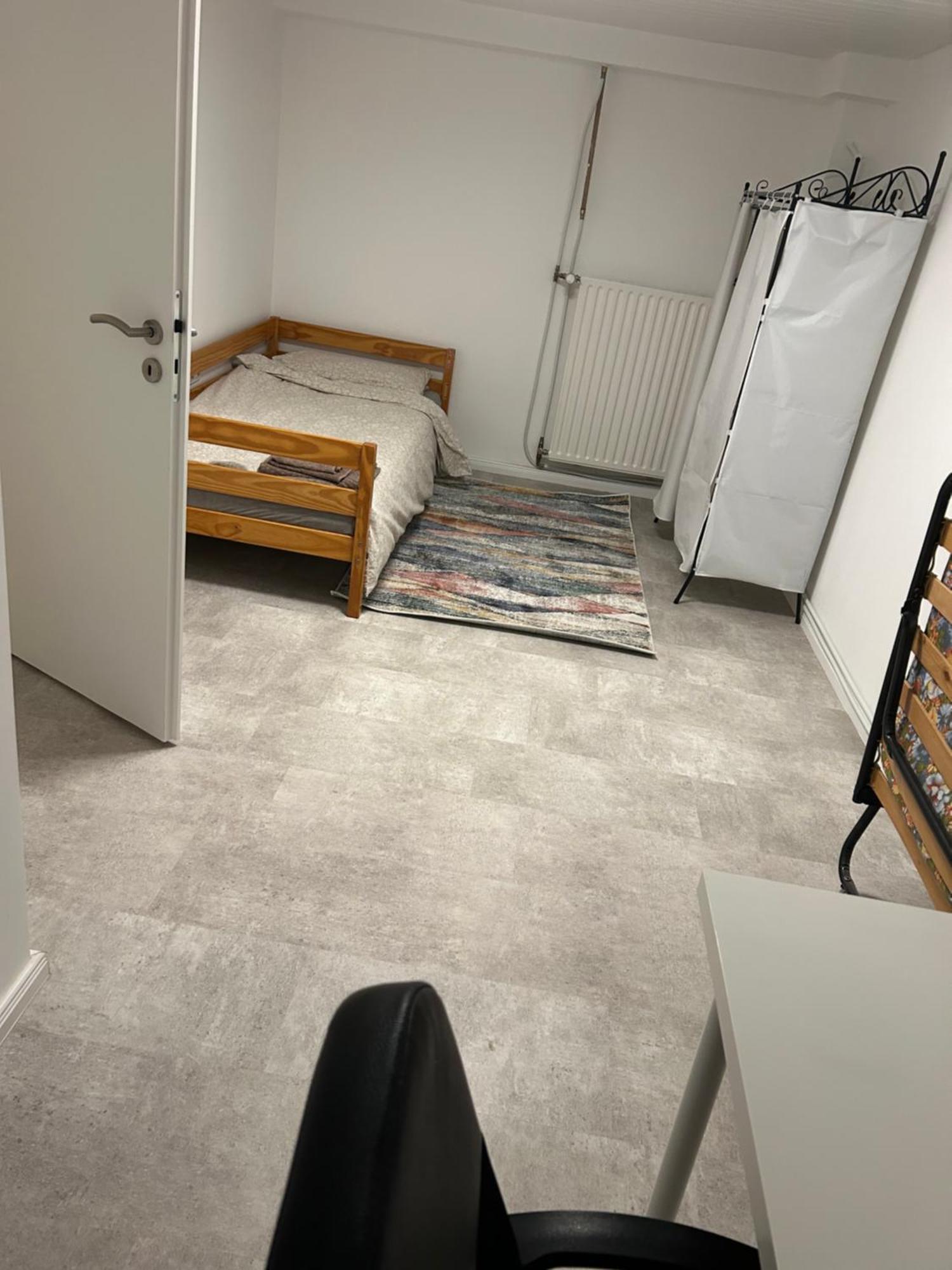 Souterrain Wohnung In Der Naehe Vom Duesseldorfer Flughafen Ratingen Exterior photo